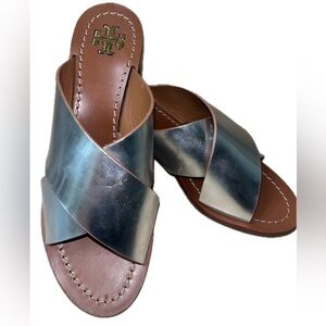 Tory Burch Montrose Stacked Block Heel in Silver, Size 6.5M